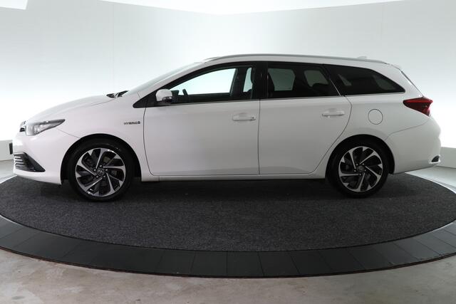 Toyota AURIS Touring Sports 1.8 Hybrid | TREKHAAK | STOELVERW. | CAMERA |