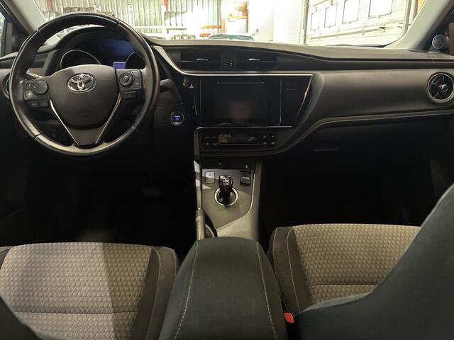 Toyota AURIS Touring Sports 1.8 Hybrid Dynamic Go dealer onderhouden | trekhaak navi | cruise | clima | apk 11/26