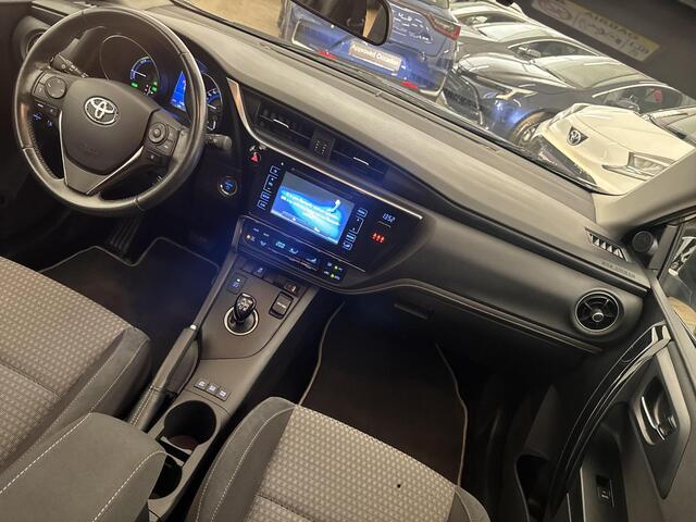Toyota AURIS Touring Sports 1.8 Hybrid Dynamic | 06-10141018 Voor meer informatie
