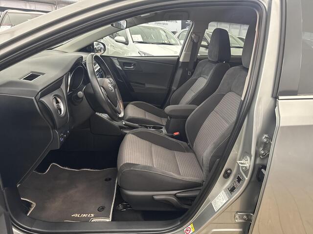 Toyota AURIS Touring Sports 1.8 Hybrid Dynamic | 06-10141018 Voor meer informatie