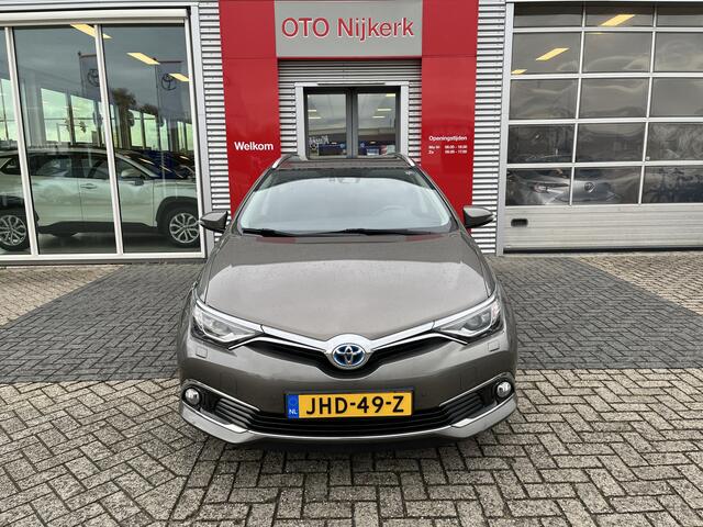 Toyota AURIS Touring Sports 1.8 Hybrid Executive *Met trekhaak!*