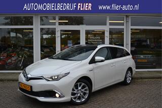 toyota-auris-touring-sports-1.8-hyb