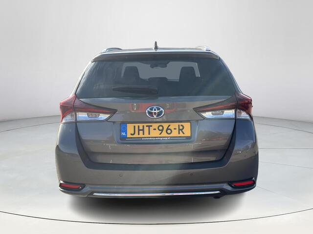 Toyota AURIS 1.8 Hybrid Dynamic | Navigatie | Stoelverwarming | Parkeersensoren | 17 inch LM-velgen |