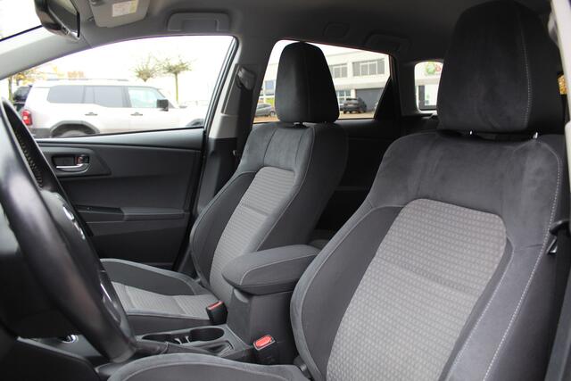 Toyota AURIS Touring Sports 1.8 Hybrid Dynamic Ultimate | Rijklaar | PDC | Navi | Trekhaak | Keyless | Camera | Cruise | Stoelverwarming | DAB+