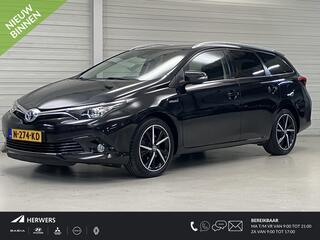 toyota-auris-touring-sports-1.8-hyb