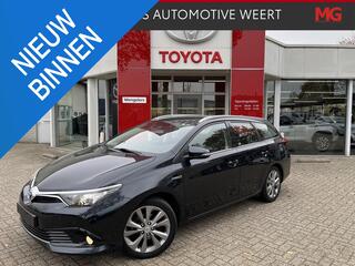 toyota-auris-touring-sports-1.8-hyb