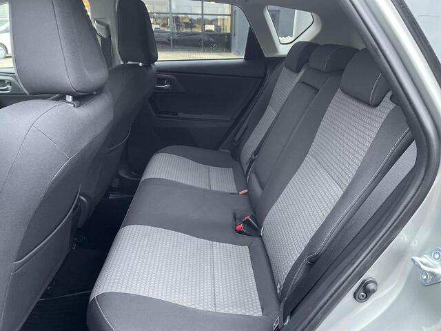 Toyota AURIS 1.8 Hybrid Dynamic **TREKHAAK/ PARKEERSENSOREN/ 36 MAANDEN GARANTIE**