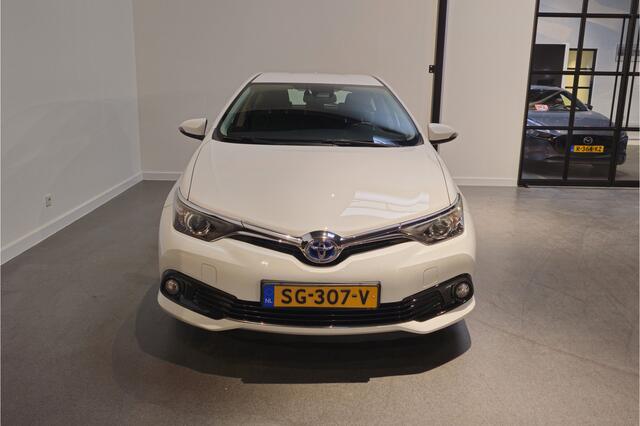 Toyota AURIS 1.8 Hybrid Dynamic - Navigatie - Achteruitrijcamera - Cruise - Climate control