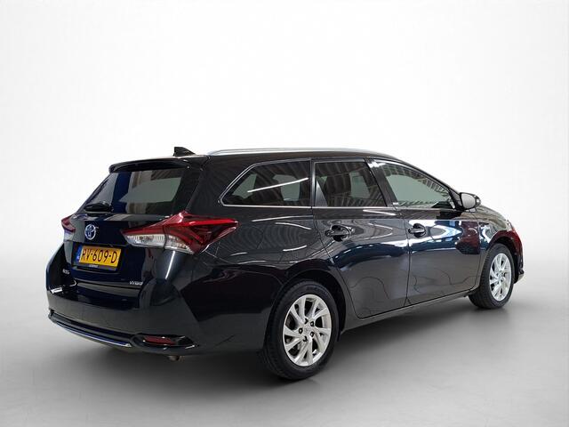 Toyota AURIS Touring Sports 1.8 Hybrid Dynamic Go | Navigatie | Camera | LM Velgen |