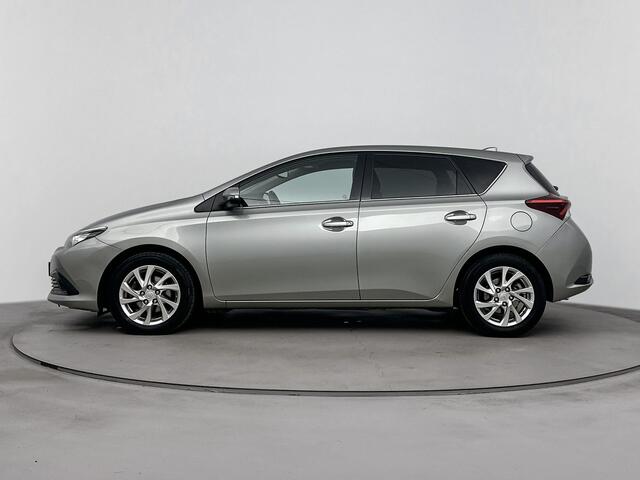 Toyota AURIS 1.2T Trend | Panoramadak | Navigatie | Trekhaak | Climate Control | Parkeercamera |