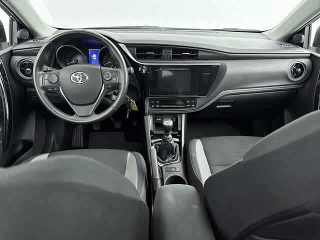 Toyota AURIS 1.2T Trend | Panoramadak | Navigatie | Trekhaak | Climate Control | Parkeercamera |