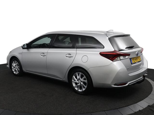 Toyota AURIS Touring Sports 1.8 Hybrid Lease | Dealer Onderhouden | Panoramadak | Trekhaak | Navigatie |
