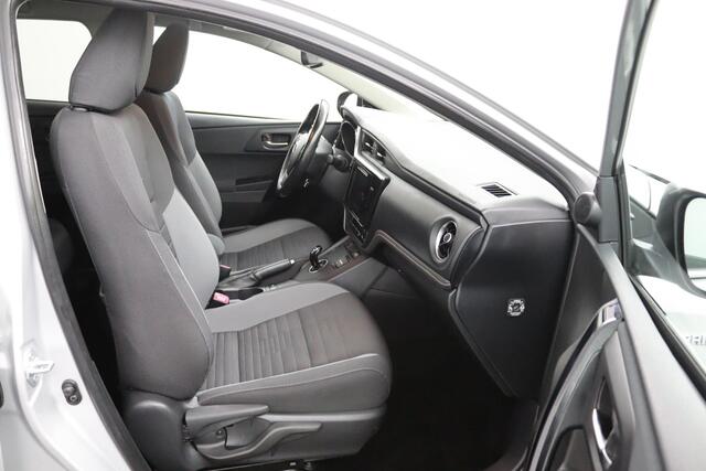 Toyota AURIS Touring Sports 1.8 Hybrid Lease | Dealer Onderhouden | Panoramadak | Trekhaak | Navigatie |