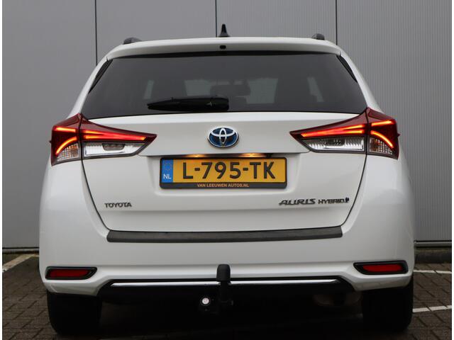 Toyota AURIS 1.8 Hybrid | Trekhaak | Achteruitrijcamera | BOVAG-garantie