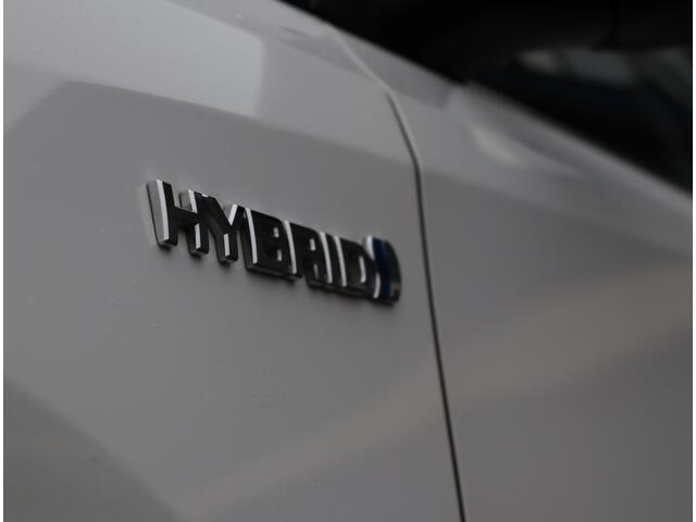 Toyota AURIS 1.8 Hybrid | Trekhaak | Achteruitrijcamera | BOVAG-garantie