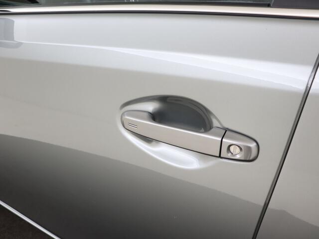 Toyota AURIS Touring Sports 1.8 Hybrid Dynamic Ultimate | NL auto | Dealeronderhouden auto |