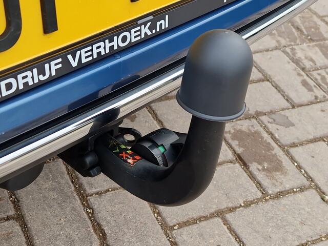 Toyota AURIS 1.8 Hybrid Dynamic Trekhaak - NL Auto