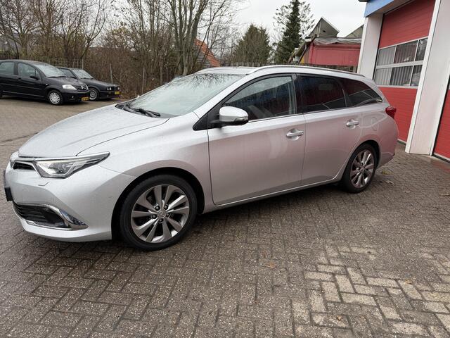 Toyota AURIS Touring Sports 1.8 Hybrid 100 PK | Executive | Navigatie | Stoelverwarming | Start- en stopknop |