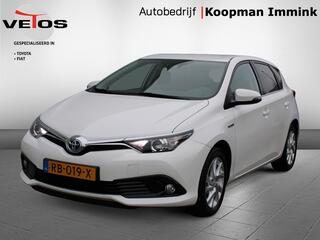 toyota-auris-1.8-hybrid-dynamic
