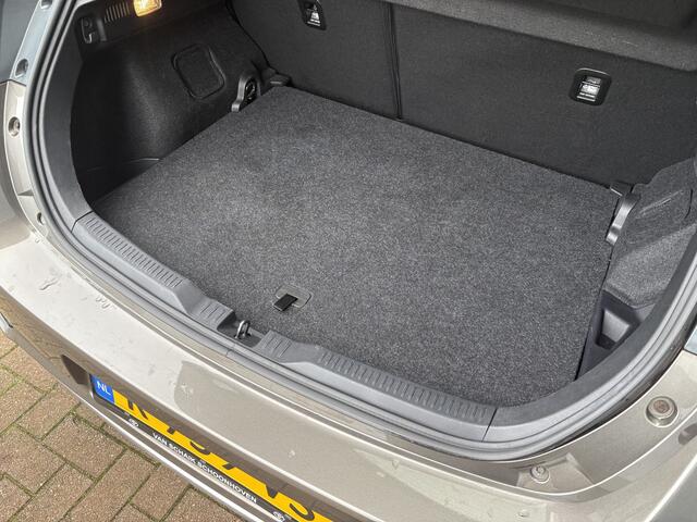 Toyota AURIS 1.8 Hybrid Business Pro Automaat CAMERA/KEYLESS/NAVI/PDC/17INCH/STOELVERWARMING