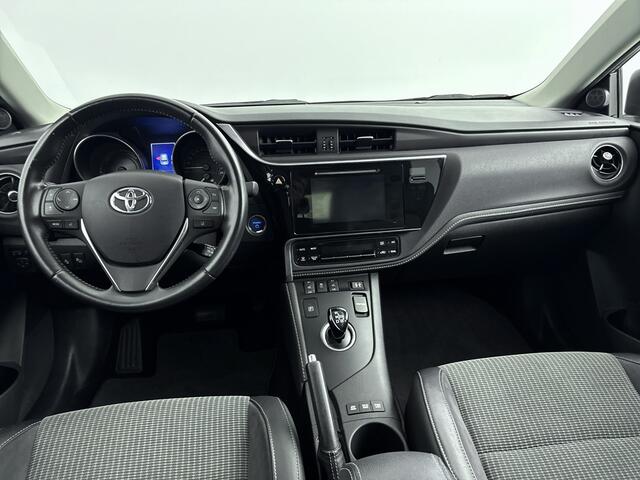 Toyota AURIS 1.8 Hybrid Executive Gereserveerd voor klant Marcel t/m 24-01