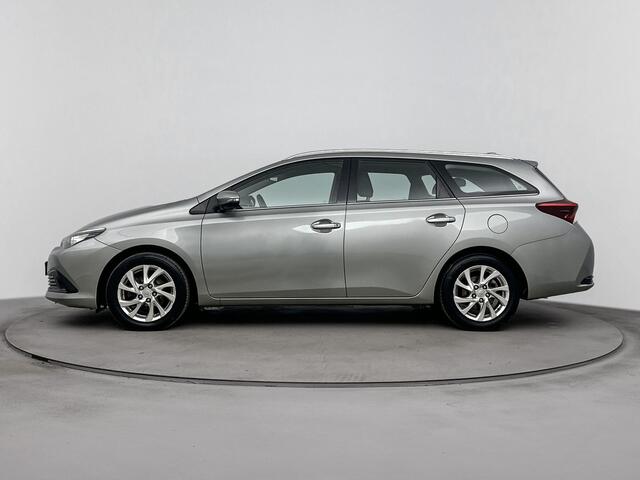 Toyota AURIS 1.8 Hybrid Dynamic | Parkeercamera | Climate Control | Cruise Control |