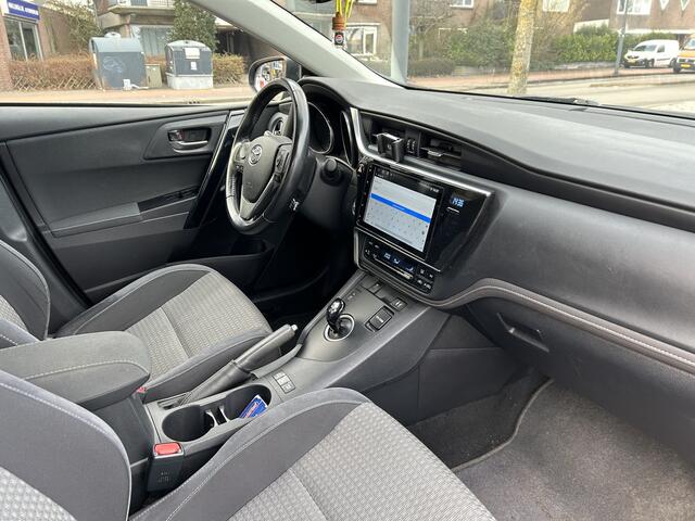 Toyota AURIS Touring Sports 1.8 Hybrid Dynamic airco/ecc navi/camera