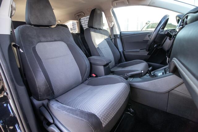 Toyota AURIS Touring Sports 1.8 Hybrid Dynamic Ultimate aanvullen