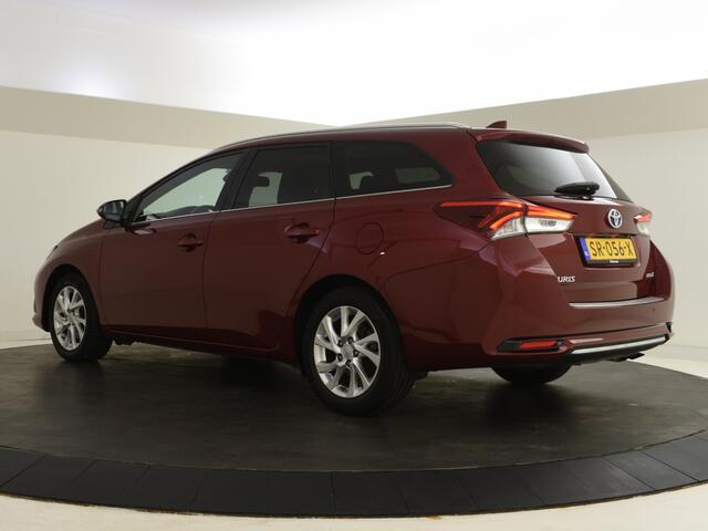Toyota AURIS Touring Sports 1.8 Hybrid Active | Parkeersensoren V+A | Navigatie