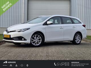 toyota-auris-touring-sports-1.8-hyb