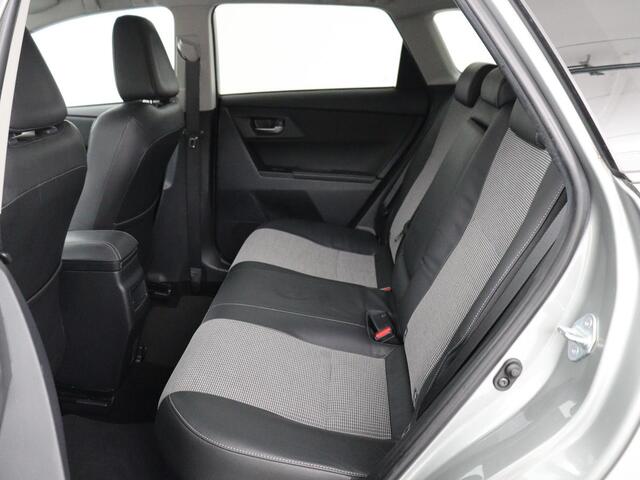 Toyota AURIS 1.8 Hybrid Executive | Stoelverwarming | Half leder | Navigatie | Keyless | Climate control | Cruise control | Parkeerhulp