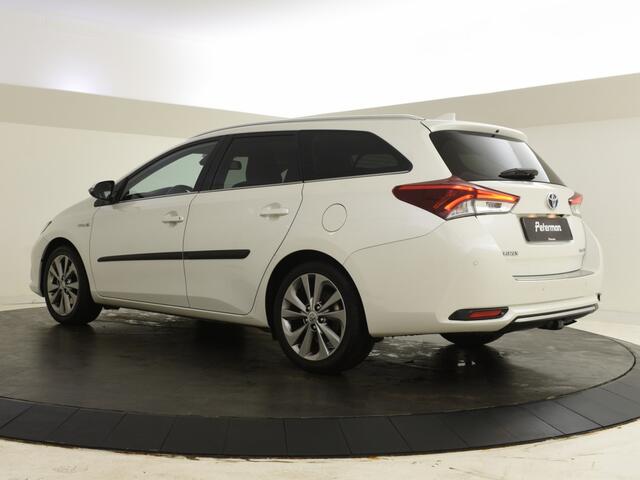 Toyota AURIS Touring Sports 1.8 Hybrid Freestyle | Leder | Stoelverwarming | PDC |