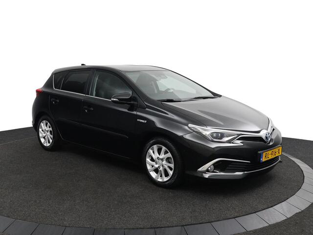 Toyota AURIS 1.8 Hybrid Executive | Trekhaak | Navigatie | Stoelverwarming | Keyless Entry | Led Verlichting |