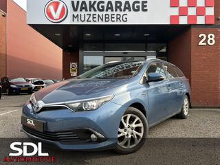 toyota-auris-touring-sports-1.8-hyb