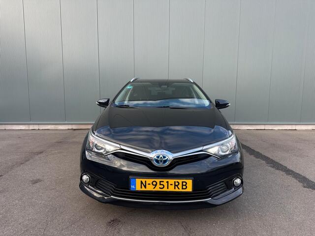 Toyota AURIS Touring Sports 1.8 Hybr. Now CAMERA | CRUISE CONTROL !