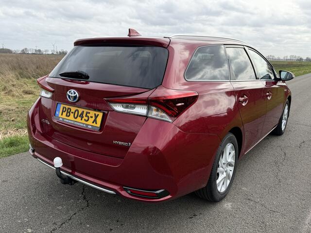 Toyota AURIS Touring Sports 1.8 Hybrid Dynamic NAVI/PANODAK/ECC/CRUISE/DLR-ONDRH,