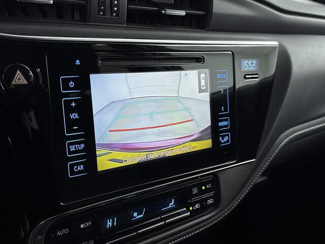 Toyota AURIS Touring Sports 1.8 Hybrid Dynamic Ultimate | Navigatie | Parkeercamera | Stoelverwarming | Parkeersensoren |