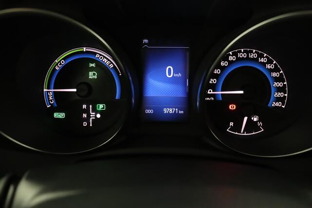 Toyota AURIS 1.8 Hybrid Executive | Trekhaak | Parkeersensoren | Stoelverwarming | Cruise-Control | Panorama Dak |