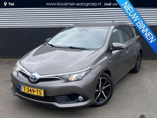 toyota-auris-1.8-hybrid-dynamic-nav