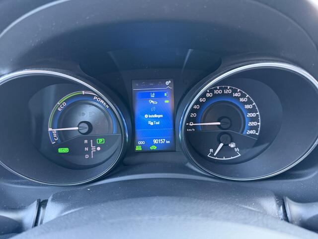 Toyota AURIS 1.8 Hybrid Black Edition