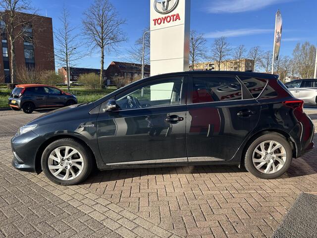 Toyota AURIS 1.8 Hybrid Dynamic | Delaer onderhouden | Smart Entry | Deep titanium kleur
