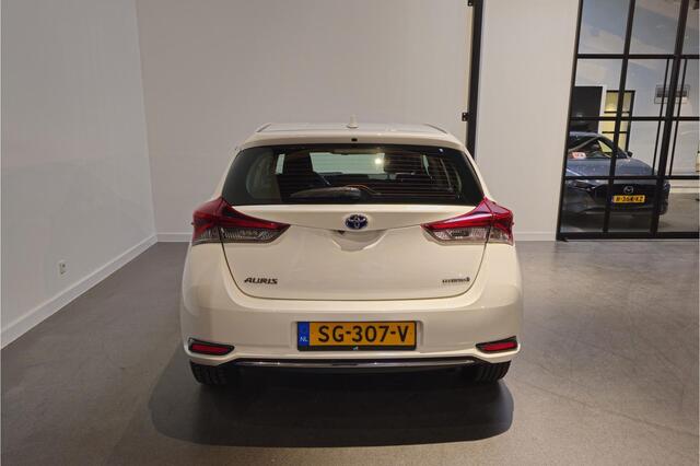 Toyota AURIS 1.8 Hybrid Dynamic - Navigatie - Achteruitrijcamera - Cruise - Climate control