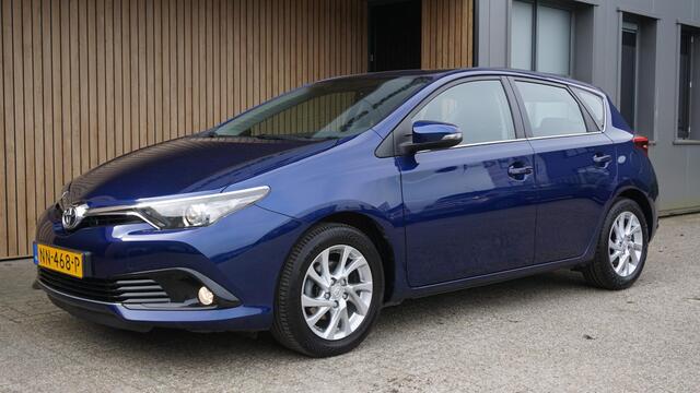 Toyota AURIS 1.2T 115pk Aspiration Clima Trekhaak 16inch LM *117132km* NL auto Cruise Navi *2de eign*
