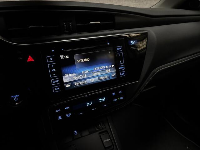 Toyota AURIS 1.8 Hybrid Dynamic Automaat (NAVIGATIE, CLIMATE, CAMERA, CRUISE, SPORTSTOELEN, LM VELGEN, NIEUWE APK, NIEUWSTAAT)