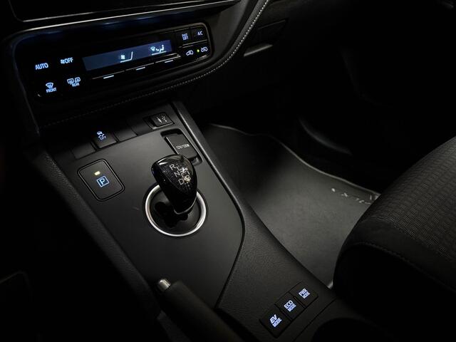 Toyota AURIS 1.8 Hybrid Dynamic Automaat (NAVIGATIE, CLIMATE, CAMERA, CRUISE, SPORTSTOELEN, LM VELGEN, NIEUWE APK, NIEUWSTAAT)