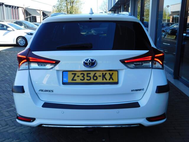 Toyota AURIS Touring Sports 1.8 Hybrid Business Pro