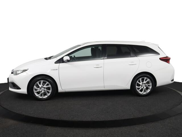 Toyota AURIS Touring Sports 1.8 Hybrid Dynamic Go