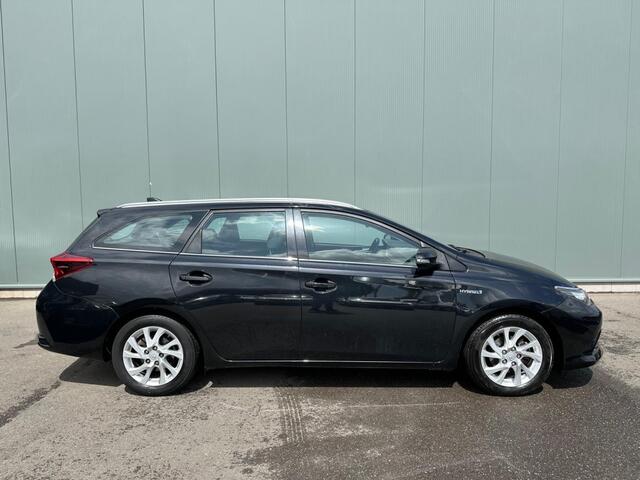 Toyota AURIS Touring Sports 1.8 Hybr. Black Ed. CAMERA | STOELVERWARMING !