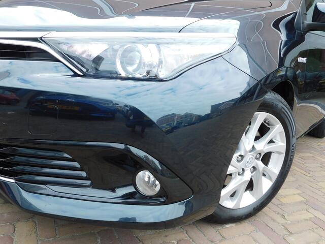 Toyota AURIS 1.8 Hybrid Dynamic