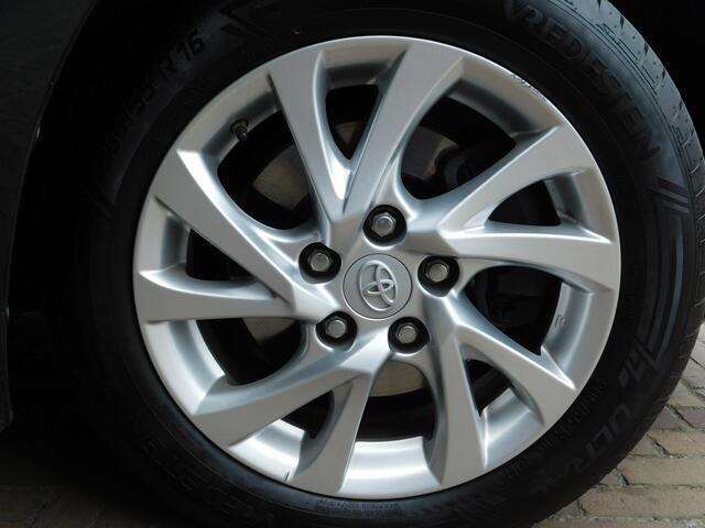 Toyota AURIS 1.8 Hybrid Dynamic